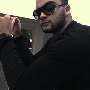 Meet your Posher, Christian e.